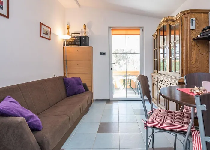 Horvatic 1 By Interhome ヴィル